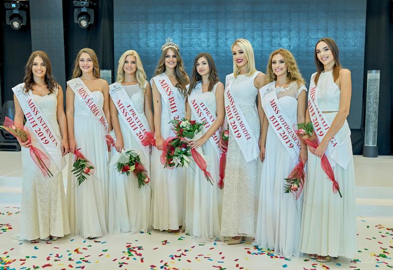 Monika Pavlović, Jasmina Krilić i Anja Bojčić iz Mostara finalistice Miss Federacije BiH
