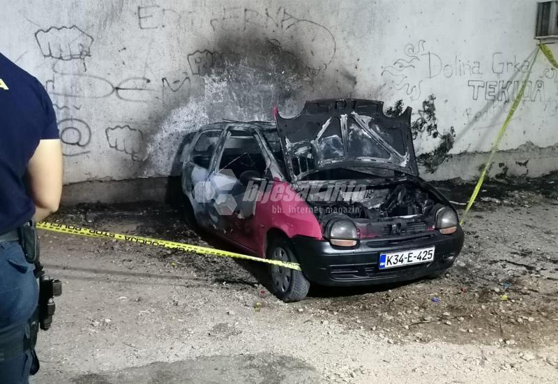 Izgorjelo više automobila u Mostaru!