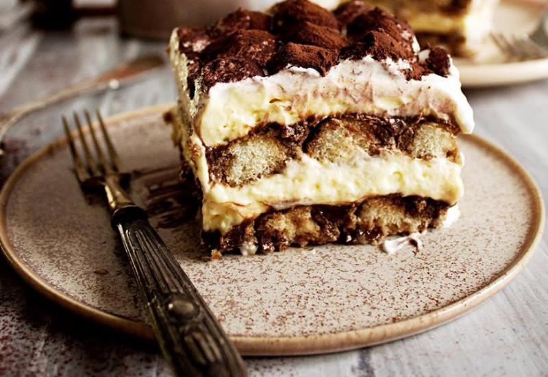 Čokoladni tiramisu, kolač koji svi volite