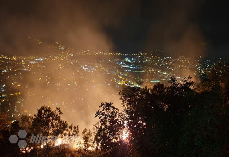 Požar na brdu Hum - Teška noć pred vatrogascima - Vatrena stihija na Humu