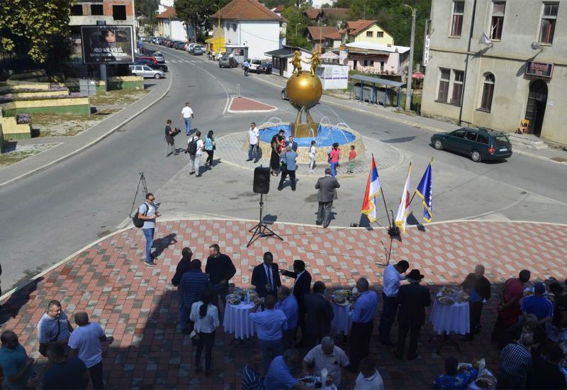 Srebrenica: Spomenik miru bojkotirali Bošnjaci