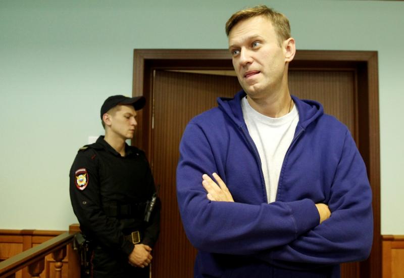 Navalni: Skinuli su mi odjeću i poslali me golog u Njemačku