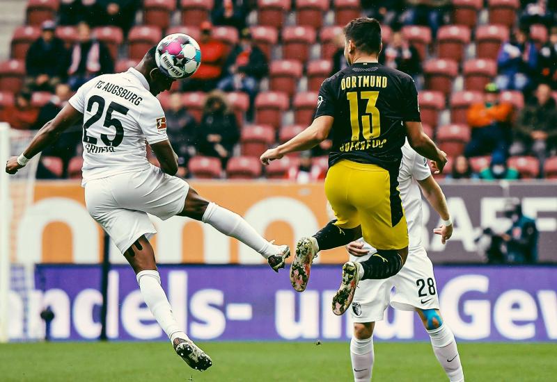 Augsburg je iznenađujuće svladao favoriziranu Borussiju Dortmund (2:0) - Sumrak favorita: Borussia Dortmund poražena, Leipzigu samo bod