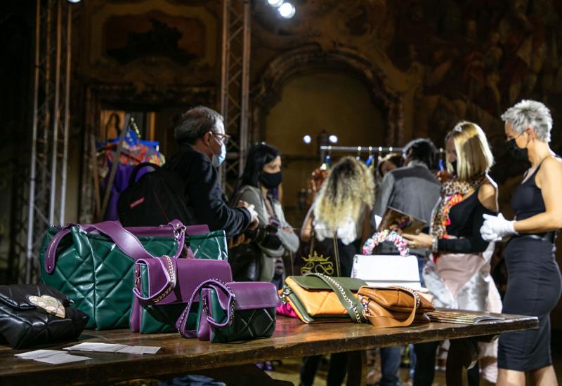  - Duvanjske torbice oduševile na Milan Fashion Weeku