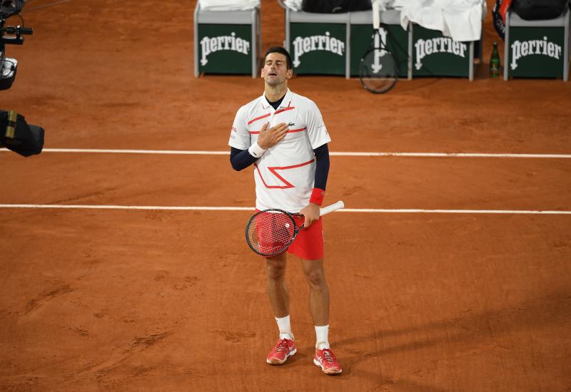 Novak Đoković se po deseti put plasirao u polufinale Roland Garrosa - Đoković pobijedio bolove i Carrena-Bustu za polufinale French Opena