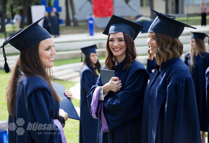 Promocija studenata Farmaceutskog fakulteta Sveučilišta u Mostaru - Prelijep je dan za primiti diplomu
