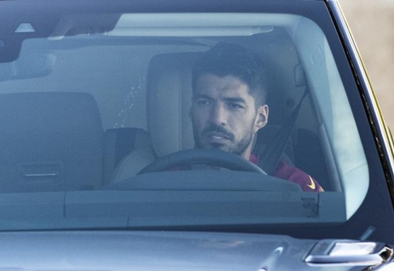 Luis Suarez je nako šest godina u Barceloni izbačen po brzom postupku, poput Ivana Rakitića - 