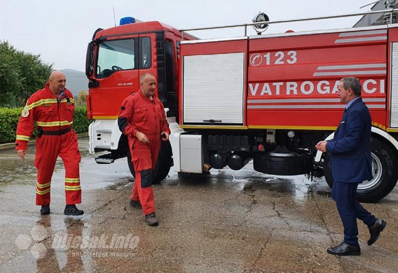 Čapljinski vatrogasci dobili novo vozilo za gašenje požara - Čapljinski vatrogasci dobili novo vozilo za gašenje požara