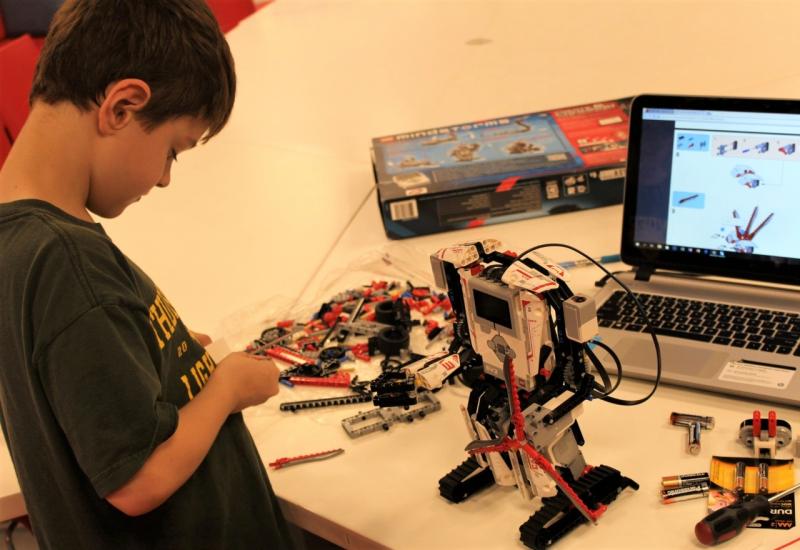 Lego robotika u Američkom kutku Mostar