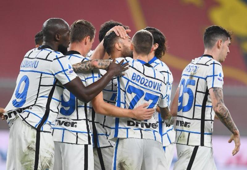 Nogometaši Intera proslavljaju pogodak - Pobjede Intera i Lazija, Atalanta pretrpjela poraz kod kuće