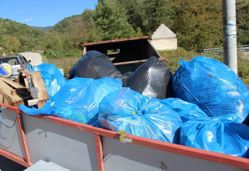 Pripadnici pet građanskih inicijativa iz Bosne i Hercegovine očistili su rijeke i riječne obale - Volonteri očistili riječne obale Drine, Neretve, Usore, Rzava i Željeznice