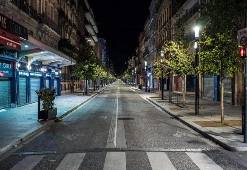 Puste ulice francuskog grada Toulousea - Europu čeka turobna zima uslijed pandemije covida-19