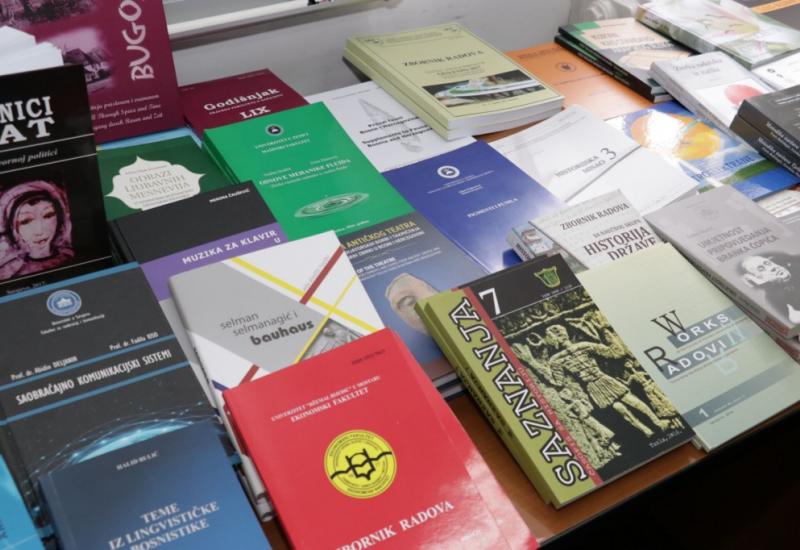 Ministarstvo obrazovanja dijeli znanstvenu i stručnu literaturu javnim knjižnicama