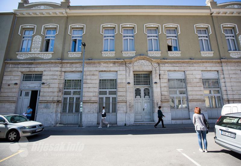 Općinski sud u Mostaru: Bivša predsjednica suda u frizerskom salonu nasrnula na sutkinju