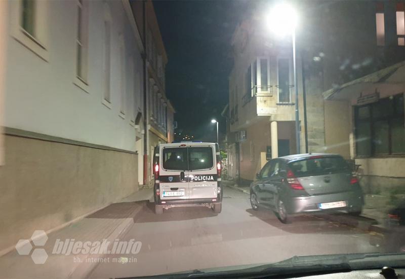 VIDEO | Mostar: Uhićenja zbog bacanja baklji na 'Ultras Pub'