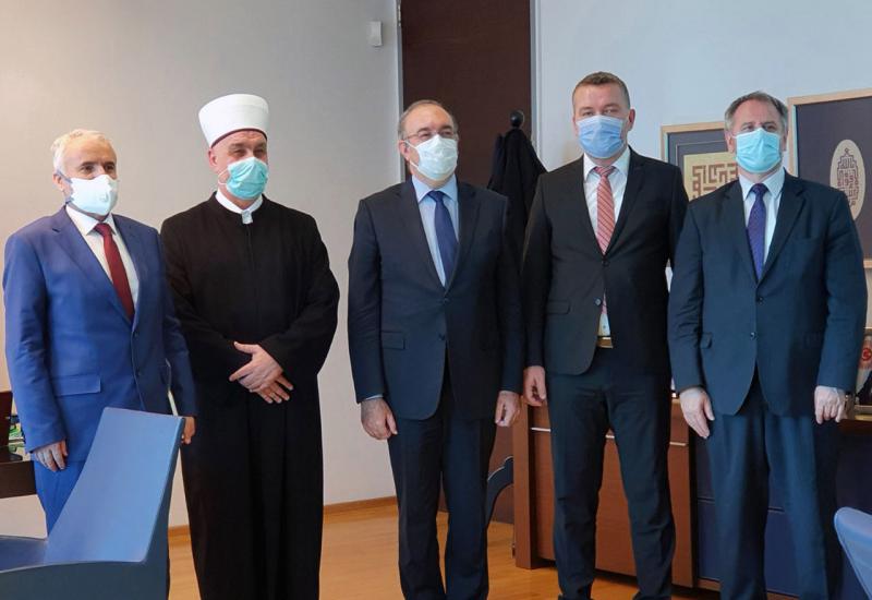 Reisu-l-ulema turskom veleposlaniku uručio 100.000 eura pomoći