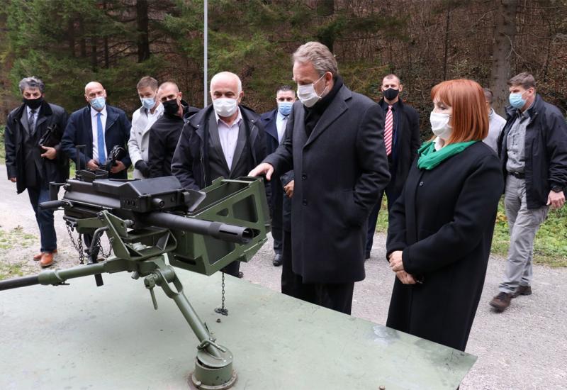 Izetbegović na predstavljanju granate u Bugojnu: Sad će svi dobro razmisliti