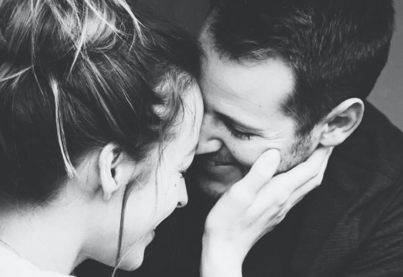 Ovo je 7 stvari koje sretni parovi uvijek rade zajedno - a vi?