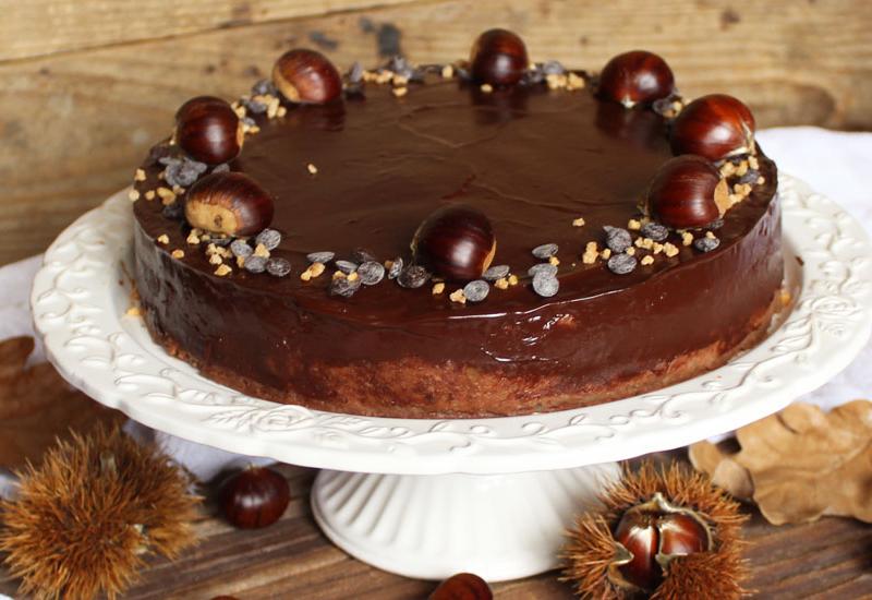 Napravite sočnu torta od kesten-pirea i čokolade