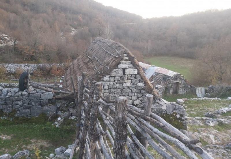 Stara kuća u košarkaškom kraju nadomak Trebinja - Zavirite u staro selo u kojem je rođen otac Dražena i Aca Petrović