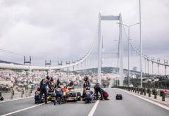 Najbrži način za obilazak Istanbula - u bolidu Formule 1