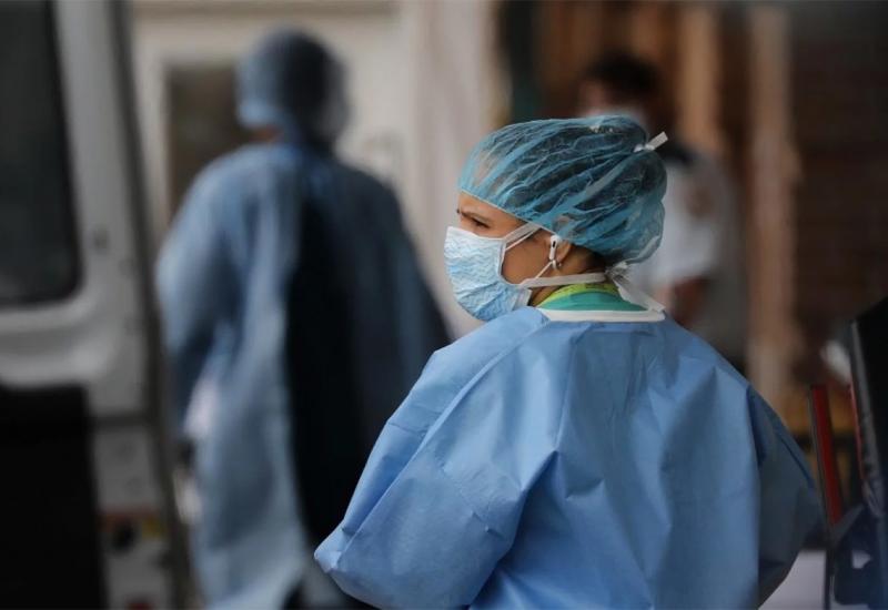 Srbija: Koronavirusom zaražena 2.434 zdravstvena radnika