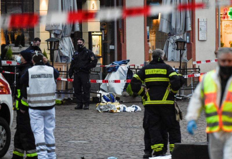 Više mrtvih i ozlijeđenih u naletu automobila u Trieru - Dvoje mrtvih, 15-tak ozlijeđenih u naletu automobila u Trieru