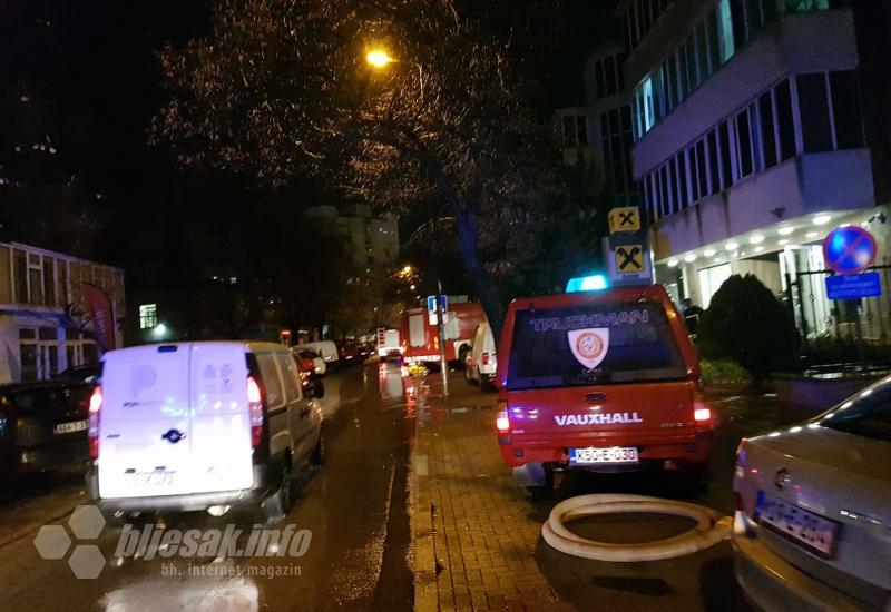 Mostar: Ugašen požar u podrumu banke - Mostar: Ugašen požar u podrumu banke
