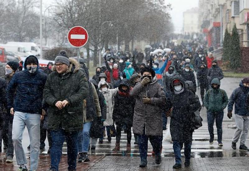 Prosvjedi u Bjelorusiji - Tisuće Bjelorusa prosvjeduje protiv Lukašenka