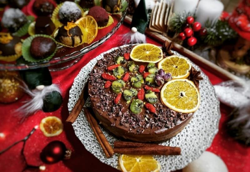 Holiday Treat - tortica s avokadom i čokoladom