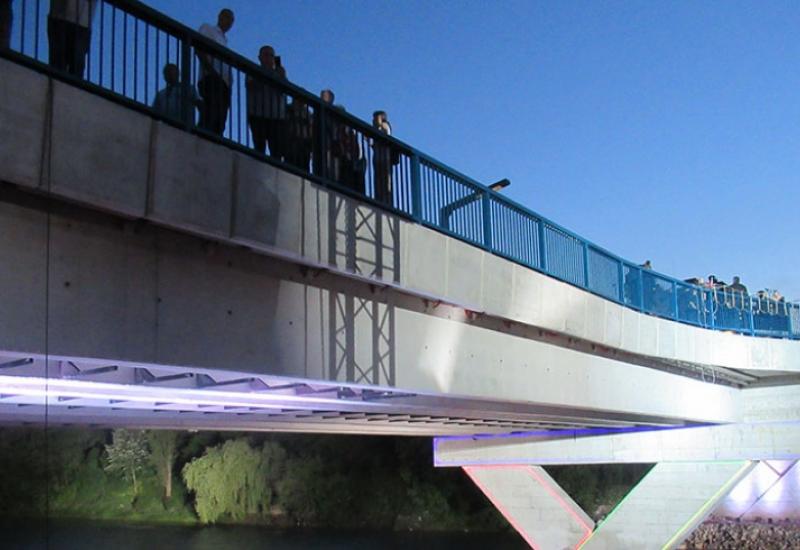 Zeleni most u Banja Luci - Djevojčica pokušala da skoči u Vrbas