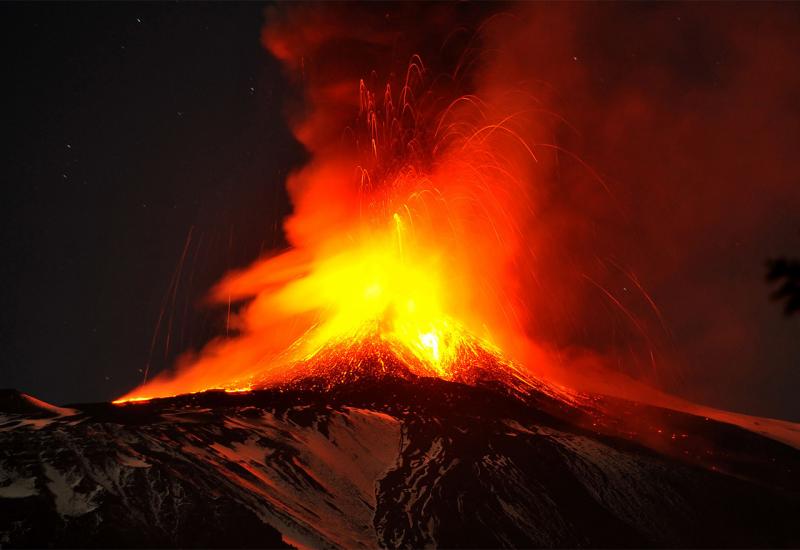 Eruptirao vulkan Etna - izbacivao lavu 100 metara u visinu
