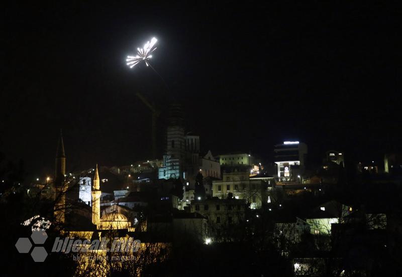 Srbi slave u Mostaru: Iznad Saborne crkve ispaljen vatromet