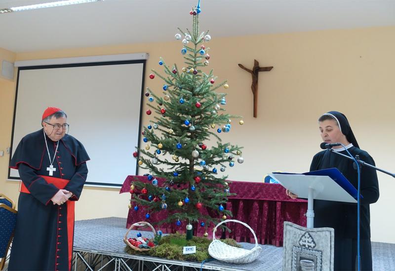 Upriličeno božićno čestitanje kod kardinala Puljiću i nadbiskupa Vukšića