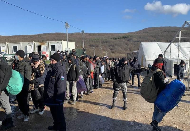 Više od 80 migranata iz napuštenih objekata izmješteno u kamp 'Lipa'