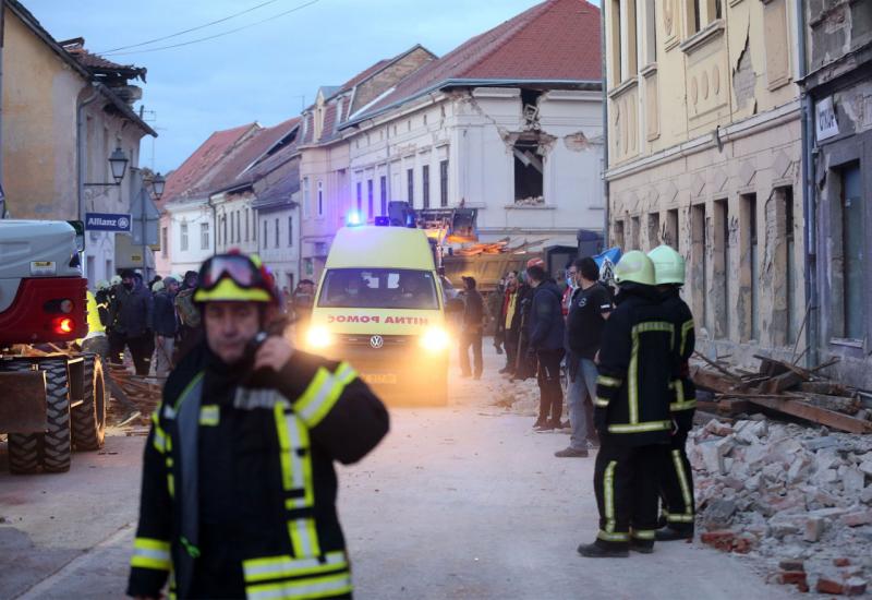 Tragedija u Petrinji: Muškarac poginuo u padu s krova