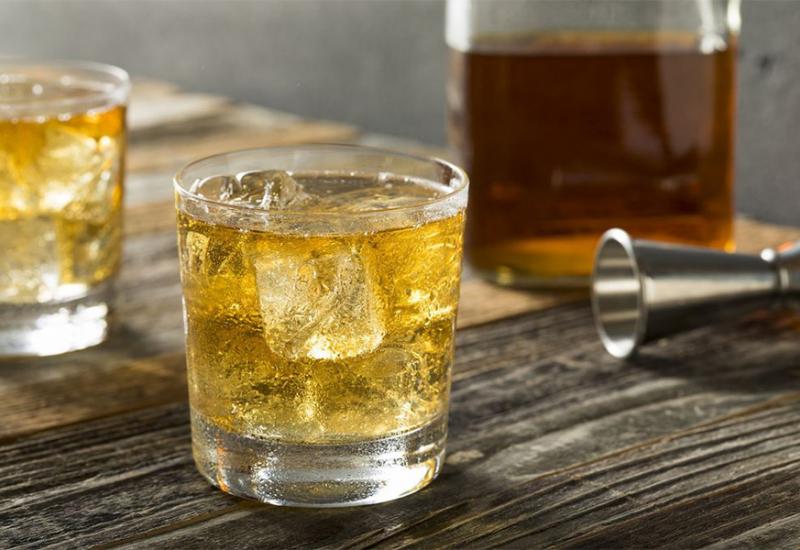 Scotch & Soda - 10 koktela za večeras koji se rade od samo dva sastojka