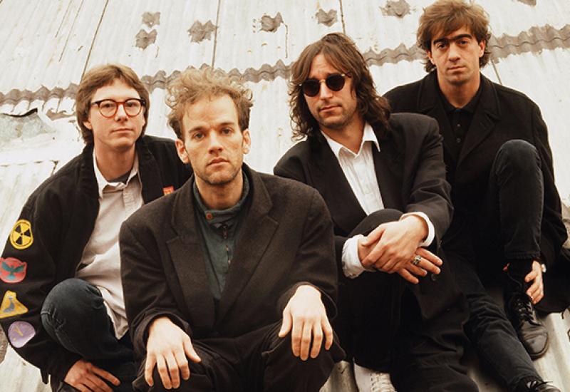 R.E.M. jedna je od najznačajnijih grupa 90-tih - R.E.M. i njihov pjevač i zaštitini znak - Simboli jedne rock ere