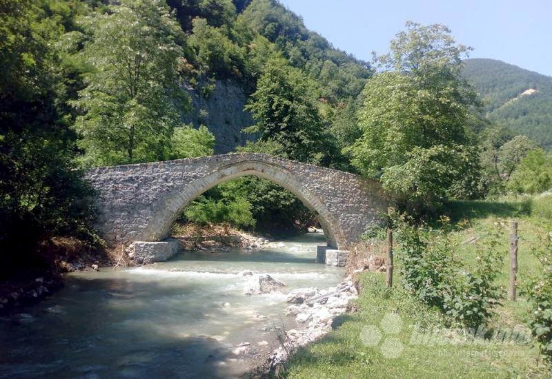 Rimski most/Latinska ćuprija u Donjoj Orovici - Ljubovija: Od begova Ljubovića do oca Sergeja, koji će me pokrstiti