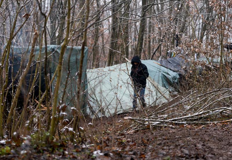 Migranti u šumi kod Velike Kladuše u teškom stanju 