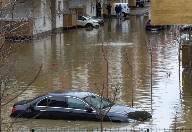 Poplave na Kosovu, padaline ne prestaju