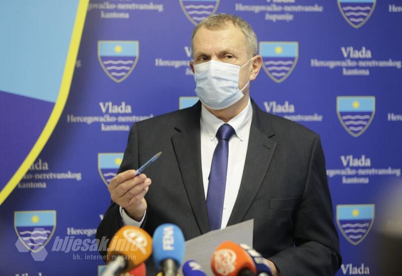 Antonijo Vujica, pomoćnik ministra zdravstva, rada i socijalne skrbi HNŽ - Herceg pozvan da podijeli otkaze, Sindikat kreće kampirati pred vladom!