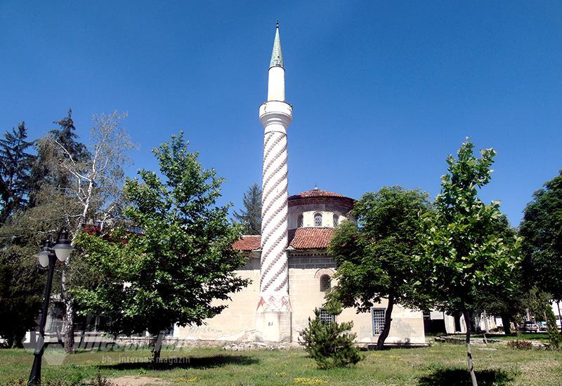 Bajrakli džamija - Samokov, zavičaj predaka Isaka Samokovlije, grad umjetnika i uzengije Kraljevića Marka
