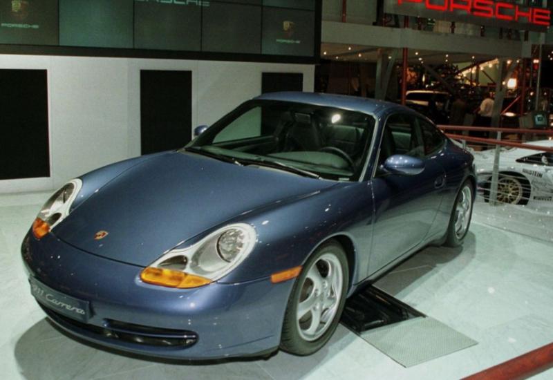 Jedini blindirani Porsche Carrera 911 na svijetu zaustavlja hitac iz magnuma