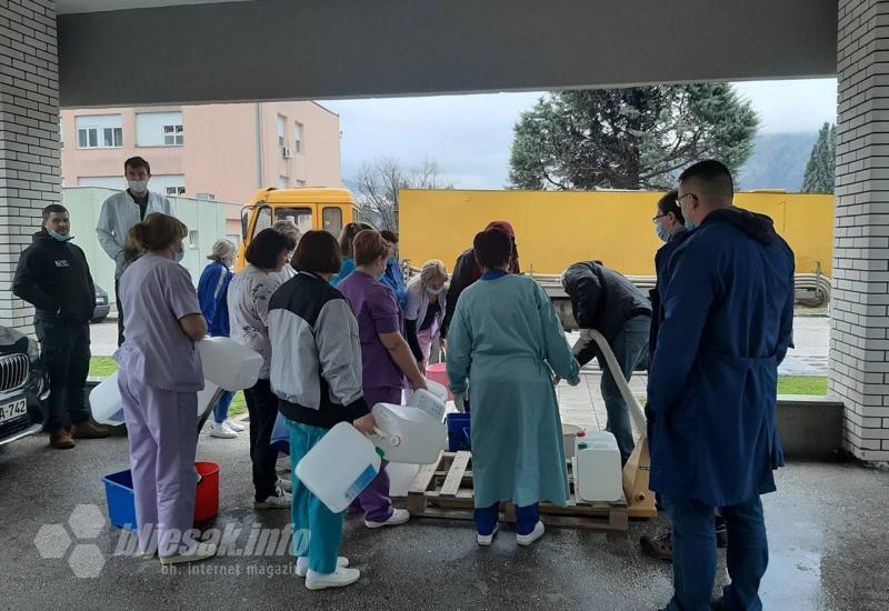''Ovako ni u ratu bilo nije'' - Zbog nestanka vode otežani uvjeti u SKB Mostar