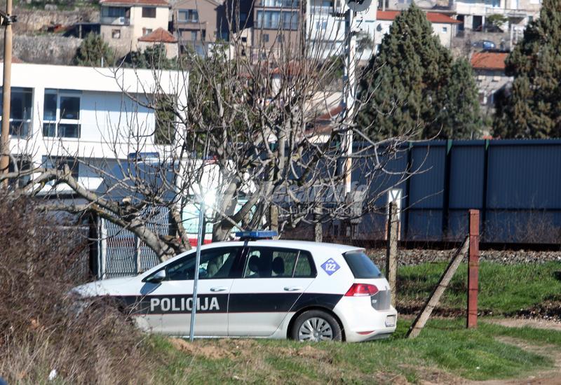 Očevid u blizini pruge u Čapljini - U Čapljini pored pruge pronađeno beživotno tijelo