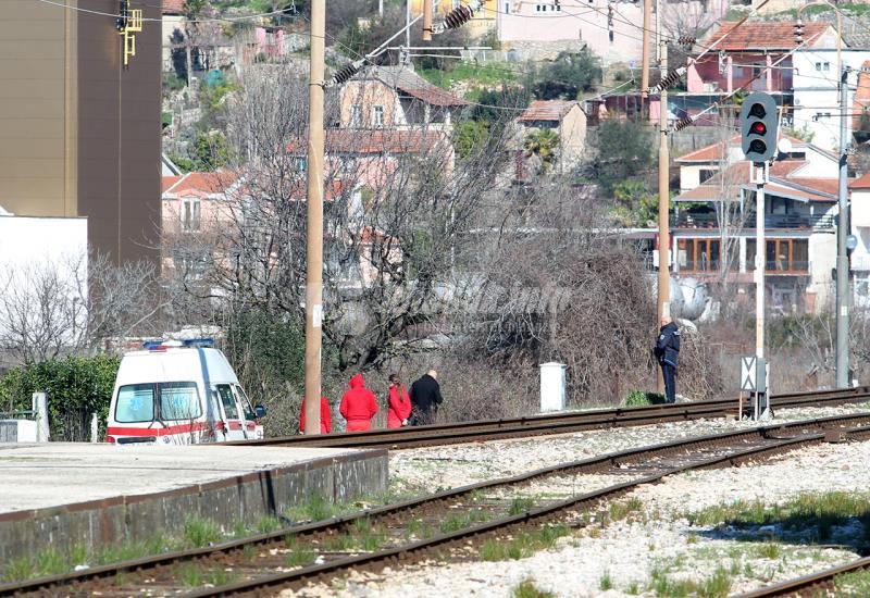 U Čapljini pored pruge pronađeno beživotno tijelo
