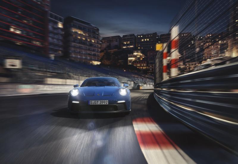 Porsche 911 GT3 izveden na cestu! - Porsche 911 GT3 izveden na cestu!