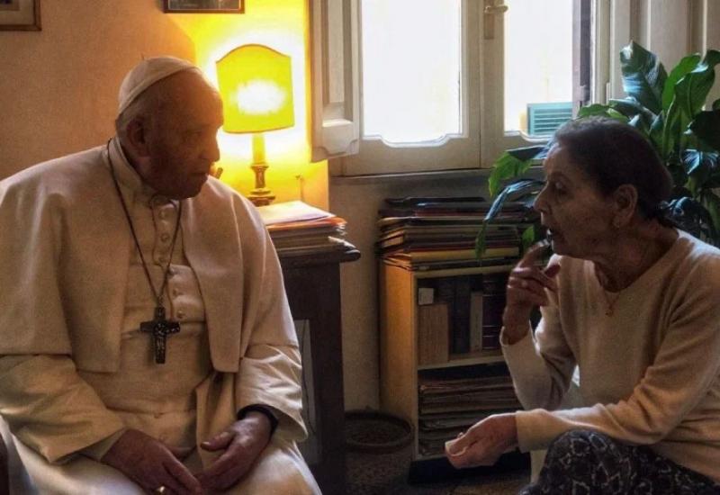 Papa nenadano posjetio mađarsku židovku koja je preživjela holokaust