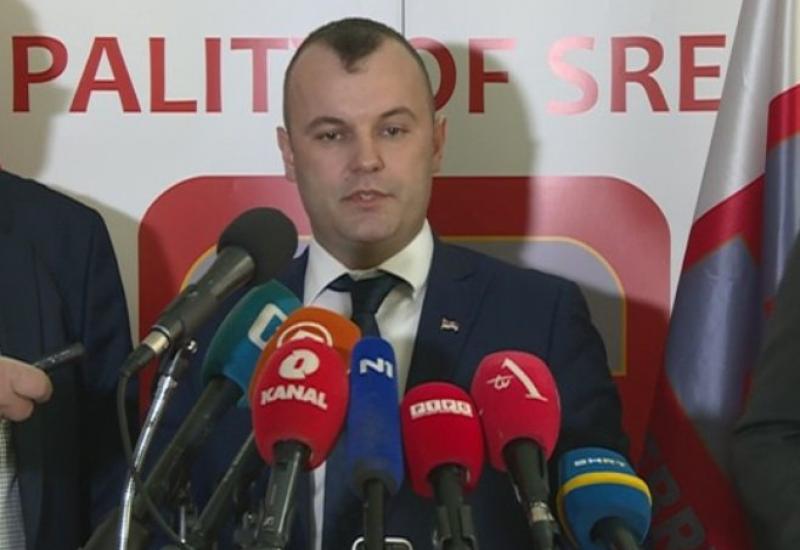 Mladen Grujičić - Srpski kandidat progaslio pobjedu u Srebrenici, probosanske stranke bojkotirale ponovljene izbore
